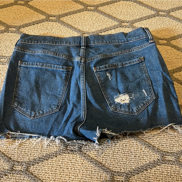 Old navy boyfriend short mid rise - Picture 2 of 2